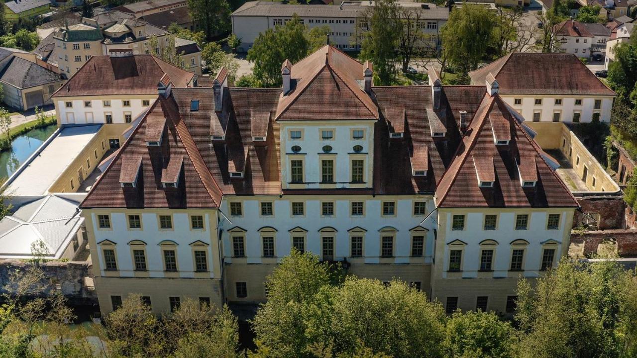 Innviertler Versailles Aurolzmunster Bagian luar foto