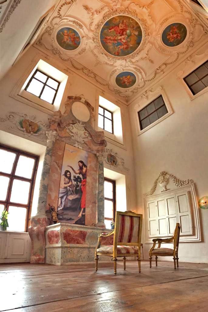 Innviertler Versailles Aurolzmunster Bagian luar foto