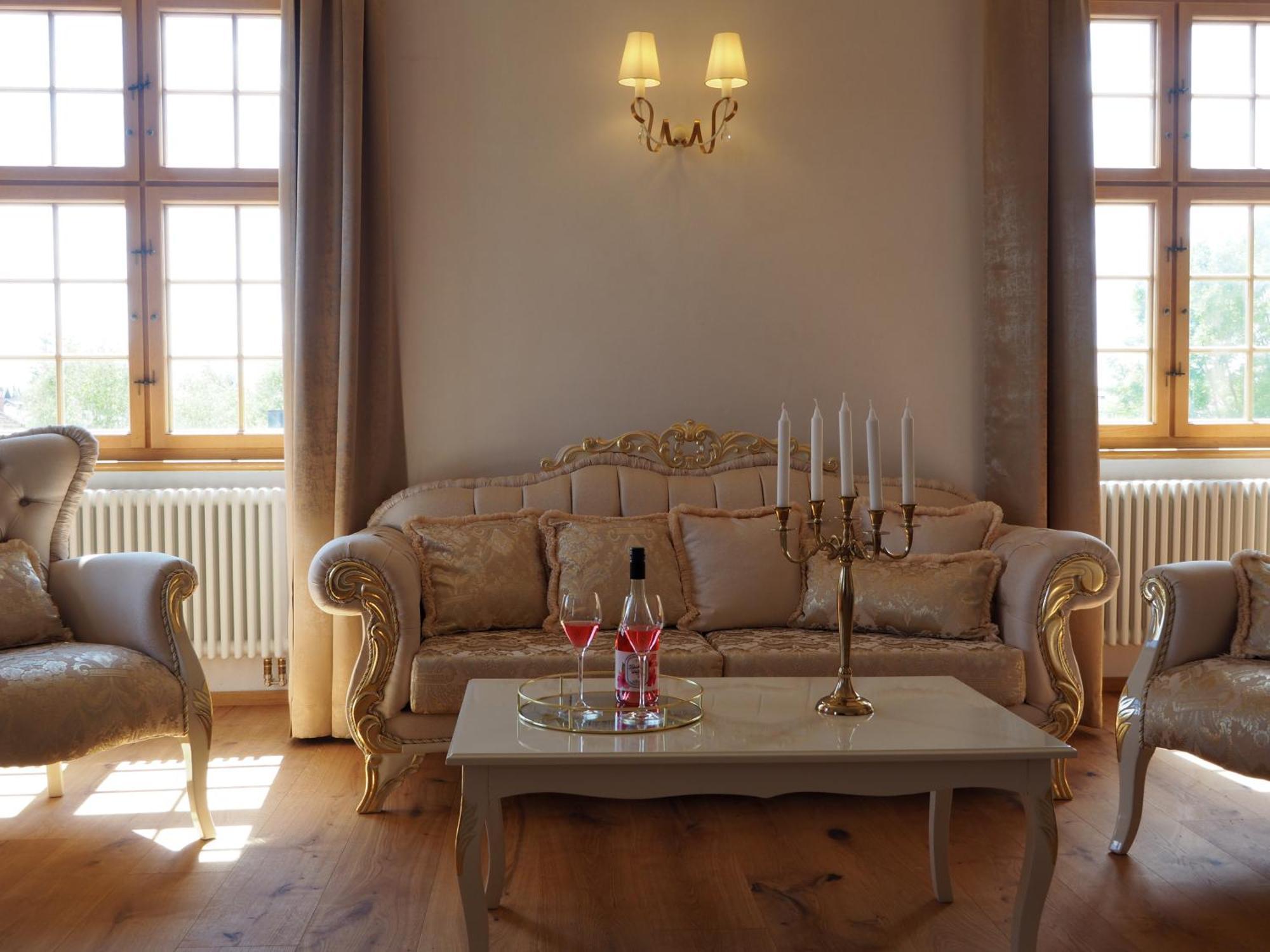 Innviertler Versailles Aurolzmunster Bagian luar foto
